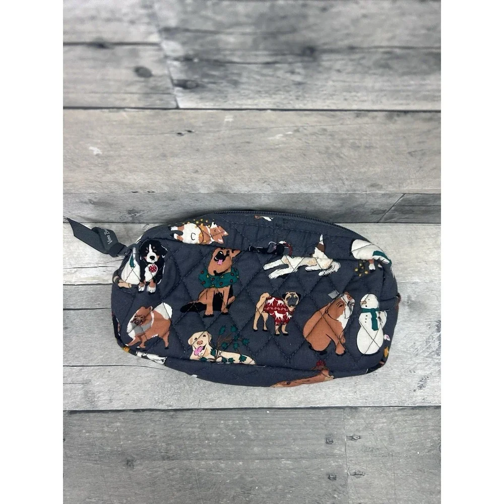 VERA BRADLEY Cosmetic Bag Make up Caseholiday dogs  HOLIDAY DOGS Christmas
